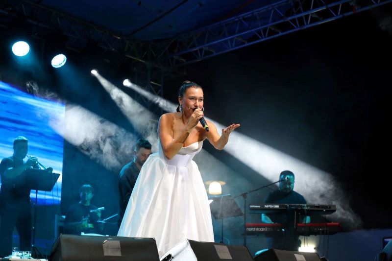 GALA KONSERİNDE ŞEVVAL SAM COŞKUSU