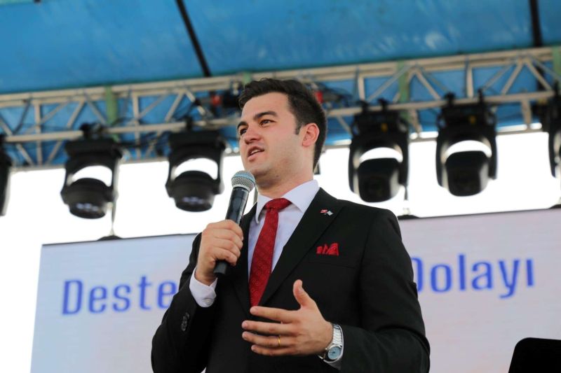 GALA KONSERİNDE ŞEVVAL SAM COŞKUSU