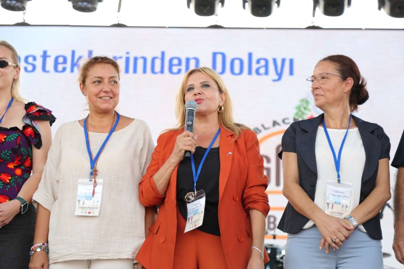 GALA KONSERİNDE ŞEVVAL SAM COŞKUSU