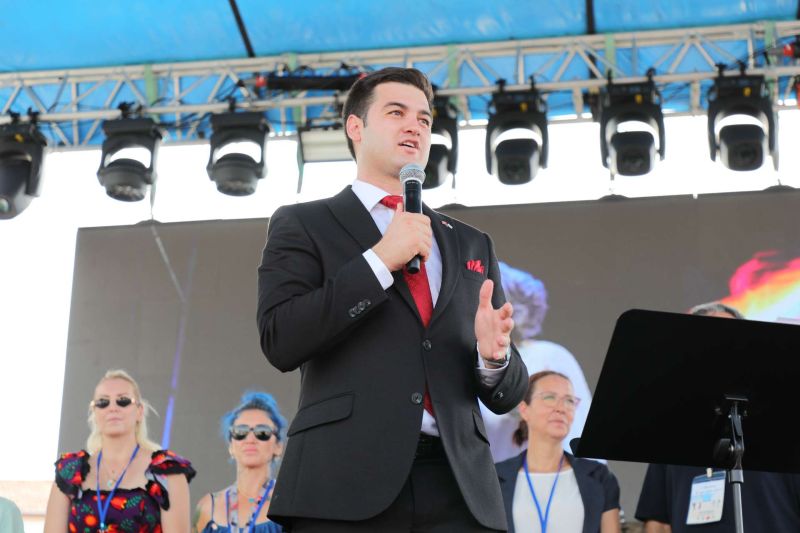 GALA KONSERİNDE ŞEVVAL SAM COŞKUSU