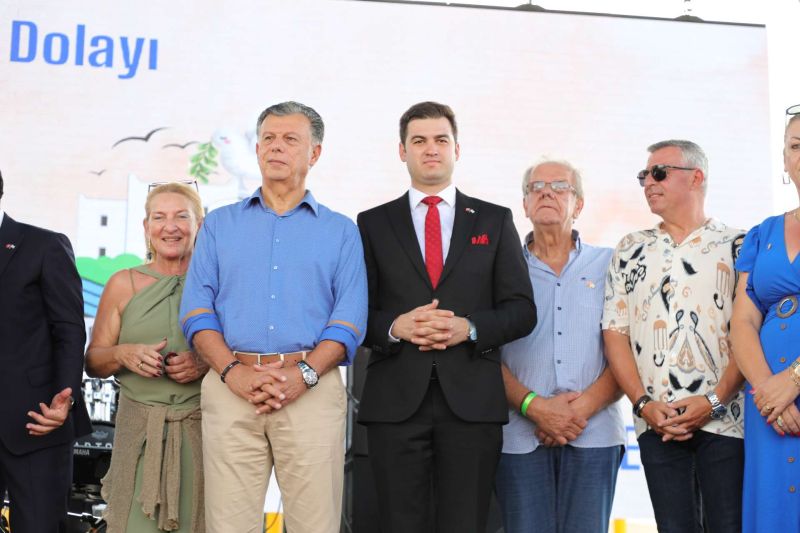 GALA KONSERİNDE ŞEVVAL SAM COŞKUSU