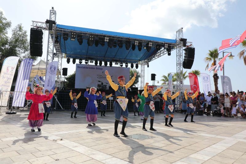 GALA KONSERİNDE ŞEVVAL SAM COŞKUSU