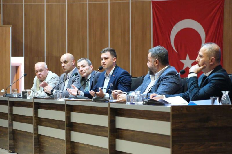 BAŞKAN MANDALİNCİ, MUHTARLARLA BİR ARAYA GELDİ