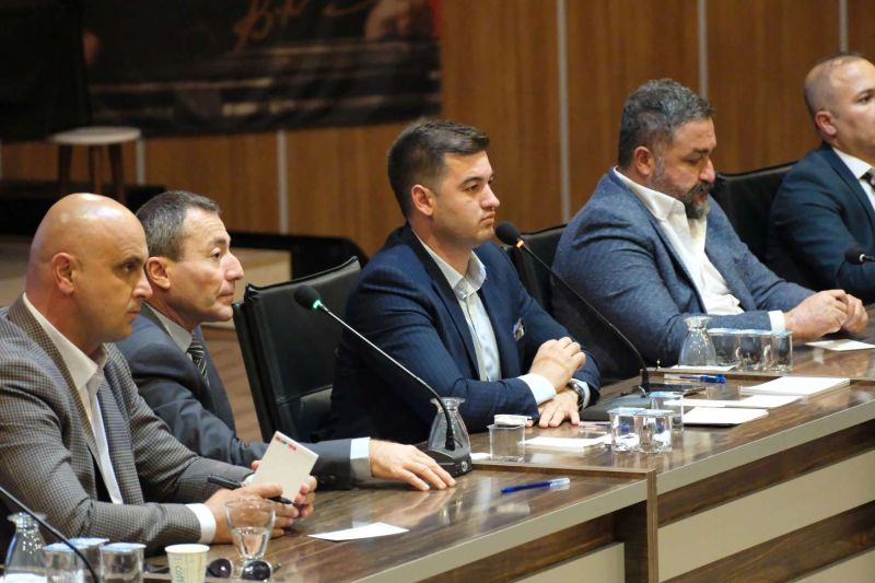 BAŞKAN MANDALİNCİ, MUHTARLARLA BİR ARAYA GELDİ