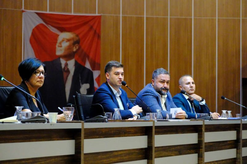 BAŞKAN MANDALİNCİ, MUHTARLARLA BİR ARAYA GELDİ