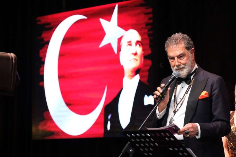 ÖZEL GECEDE “GENÇLER OKUSUN DİYE” BULUŞTULAR