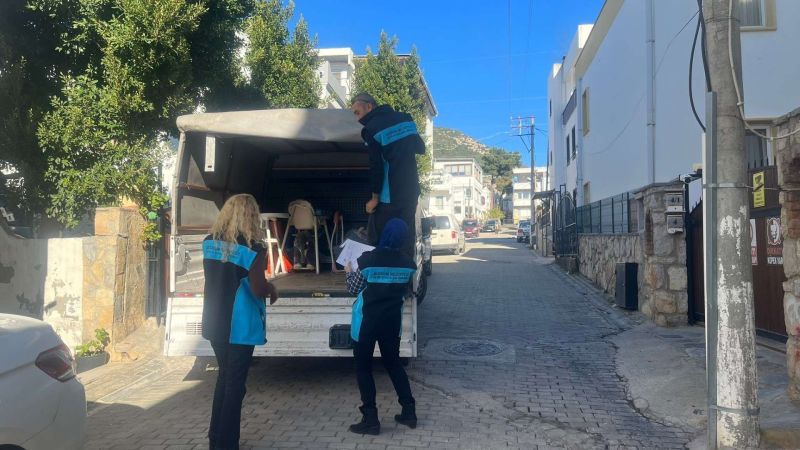 “ÇOCUKLAR GÜLSÜN DİYE” OYUNCAK DAĞITIMI