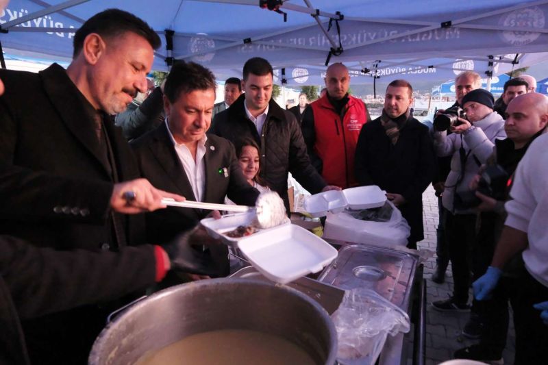 BAŞKAN MANDALİNCİ, BÜYÜK FELAKETİN 2.YILINDA HATAY'DA