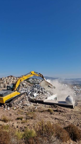 KAÇAK YAPILARLA MÜCADELEYE KARARLILIKLA DEVAM EDİLİYOR