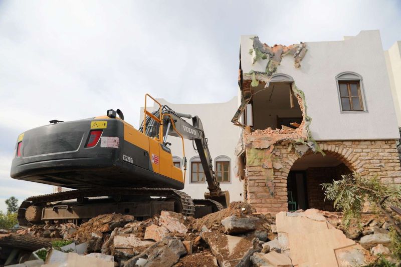 KAÇAK YAPILARLA MÜCADELEYE KARARLILIKLA DEVAM EDİLİYOR