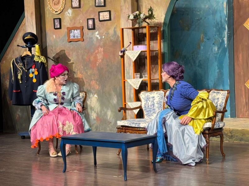 “HADİ ÖLDÜRSENE CANİKOM” YENİDEN SAHNEDE