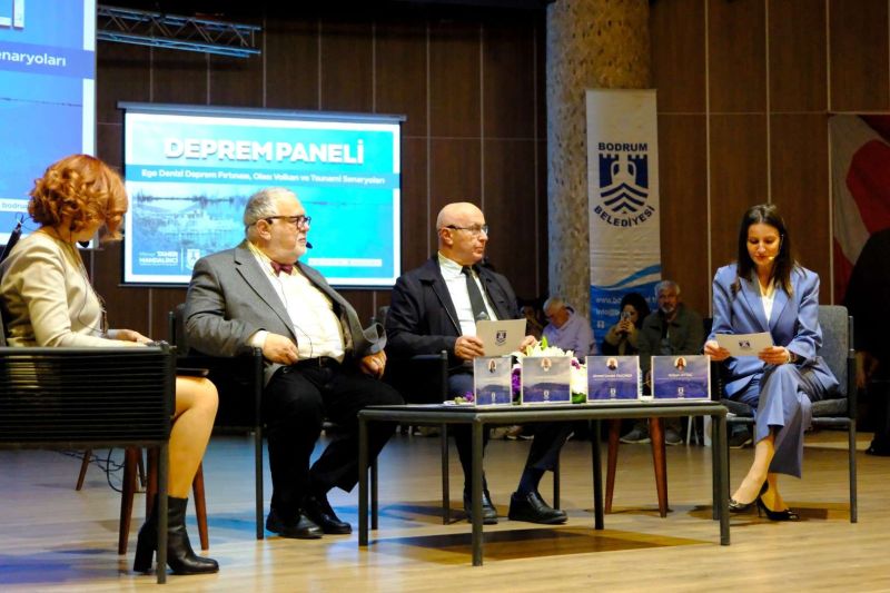 DEPREM PANELİ, YOĞUN İLGİ GÖRDÜ