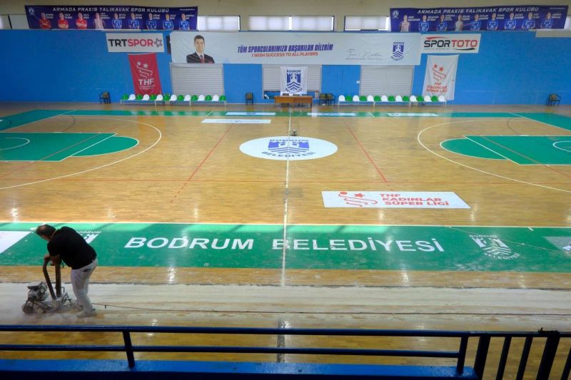 BİNNAZ KARAKAYA SPOR SALONUNDA ÇALIŞMALAR TAMAMLANDI