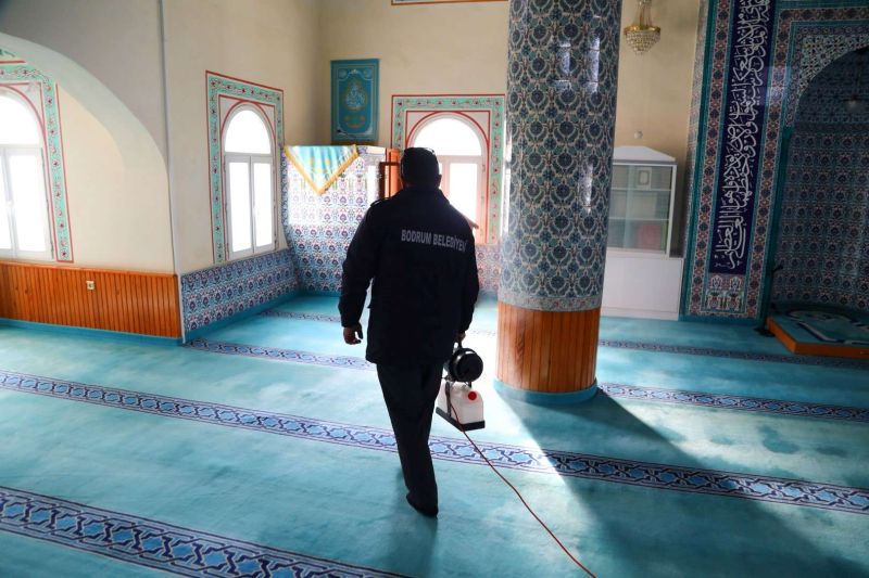 BODRUM BELEDİYESİNDEN RAMAZAN ÖNCESİ CAMİ TEMİZLİĞİ