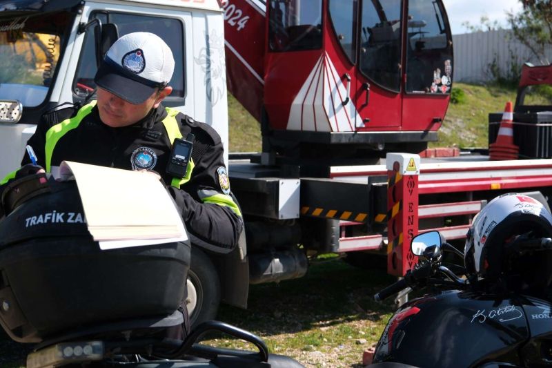 BELEDİYEDEN KAMUSAL ALAN İŞGALİNE MÜDAHALE