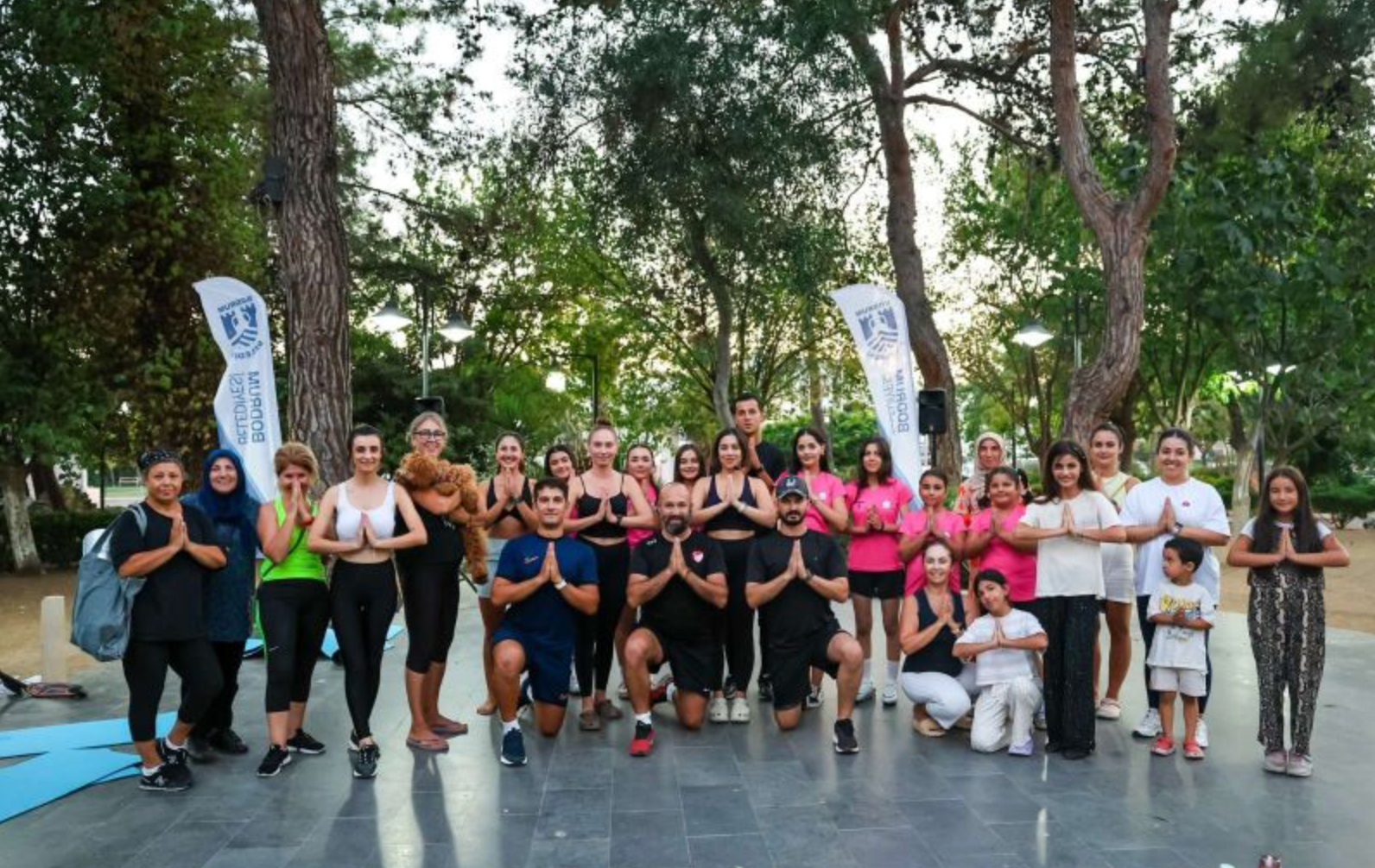 AÇIK HAVA YOGA GÜNLERİ MUMCULAR'DA GERÇEKLEŞTİRİLDİ