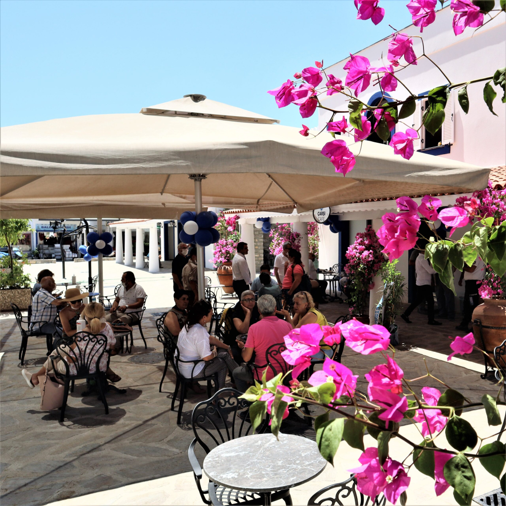 ÇARŞI KAFE AÇILDI