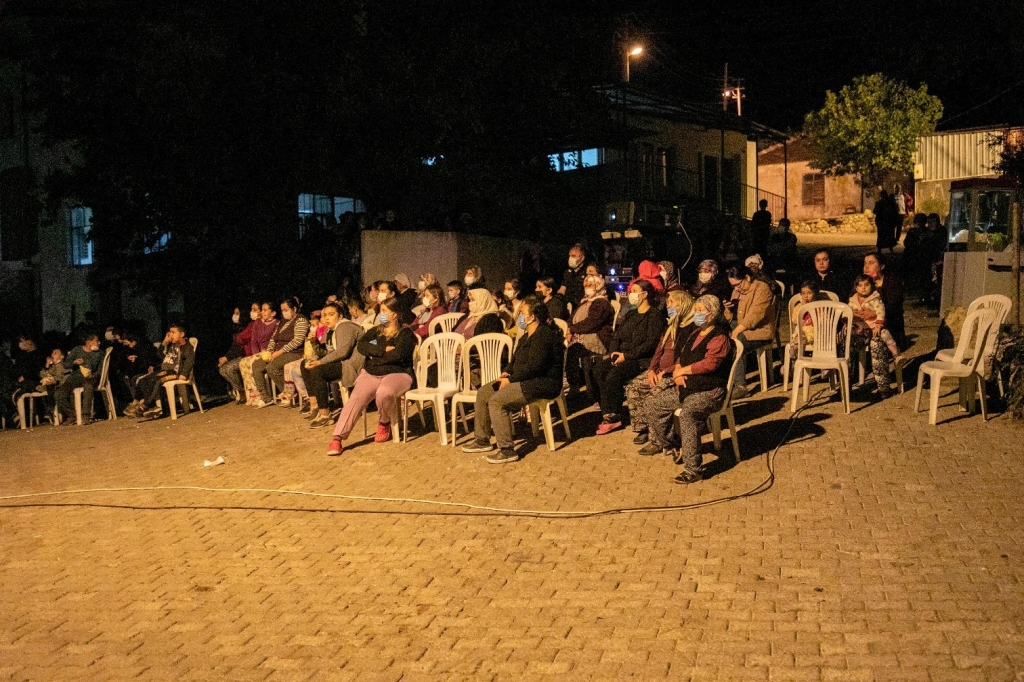 BODRUM KÖYLERİNDE SARI YAZ SİNEMA GÜNLERİ DÜZENLEDİK