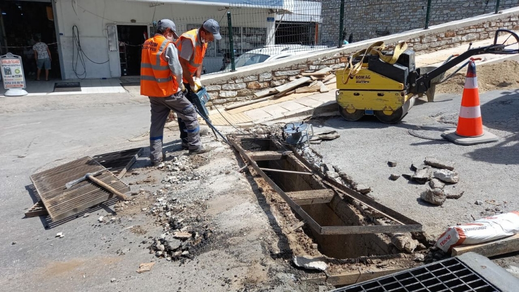 MERKEZ MAHALLELERİMİZDE YAĞMUR SUYU HATTI ÇALIŞMALARI TAMAMLANDI