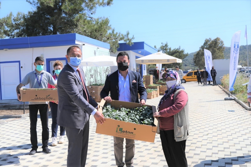 154 BİN YAZLIK FİDEYİ ÜRETİCİLERİMİZE HİBE ETTİK