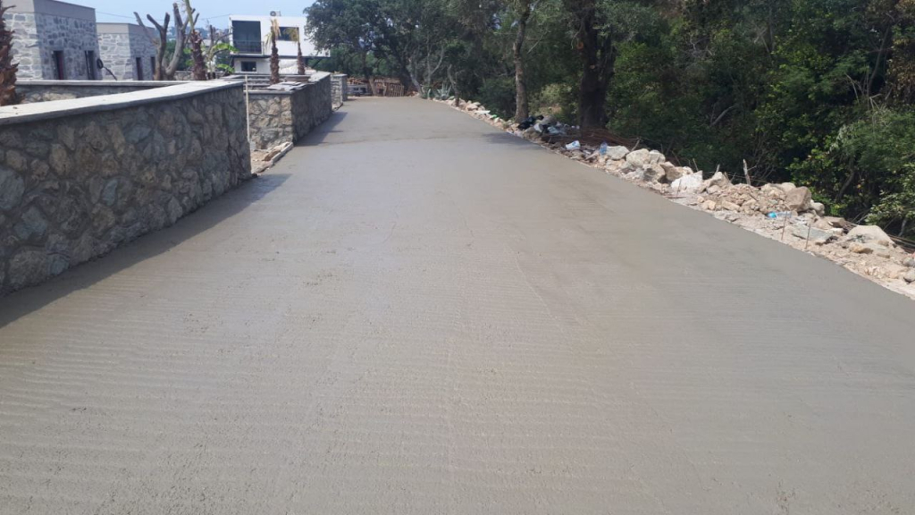 GÜMÜŞLÜK MAHALLESİ 5078 SOKAK'TA YOL BETON ÇALIŞMALARIMIZ TAMAMLANDI
