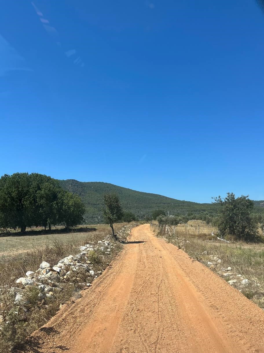 PINARLIBELEN MAHALLESİ BEYLİK OVASI MEVKİİ KADASTRAL YOL DÜZENLEME ÇALIŞMALARI TAMAMLANDI