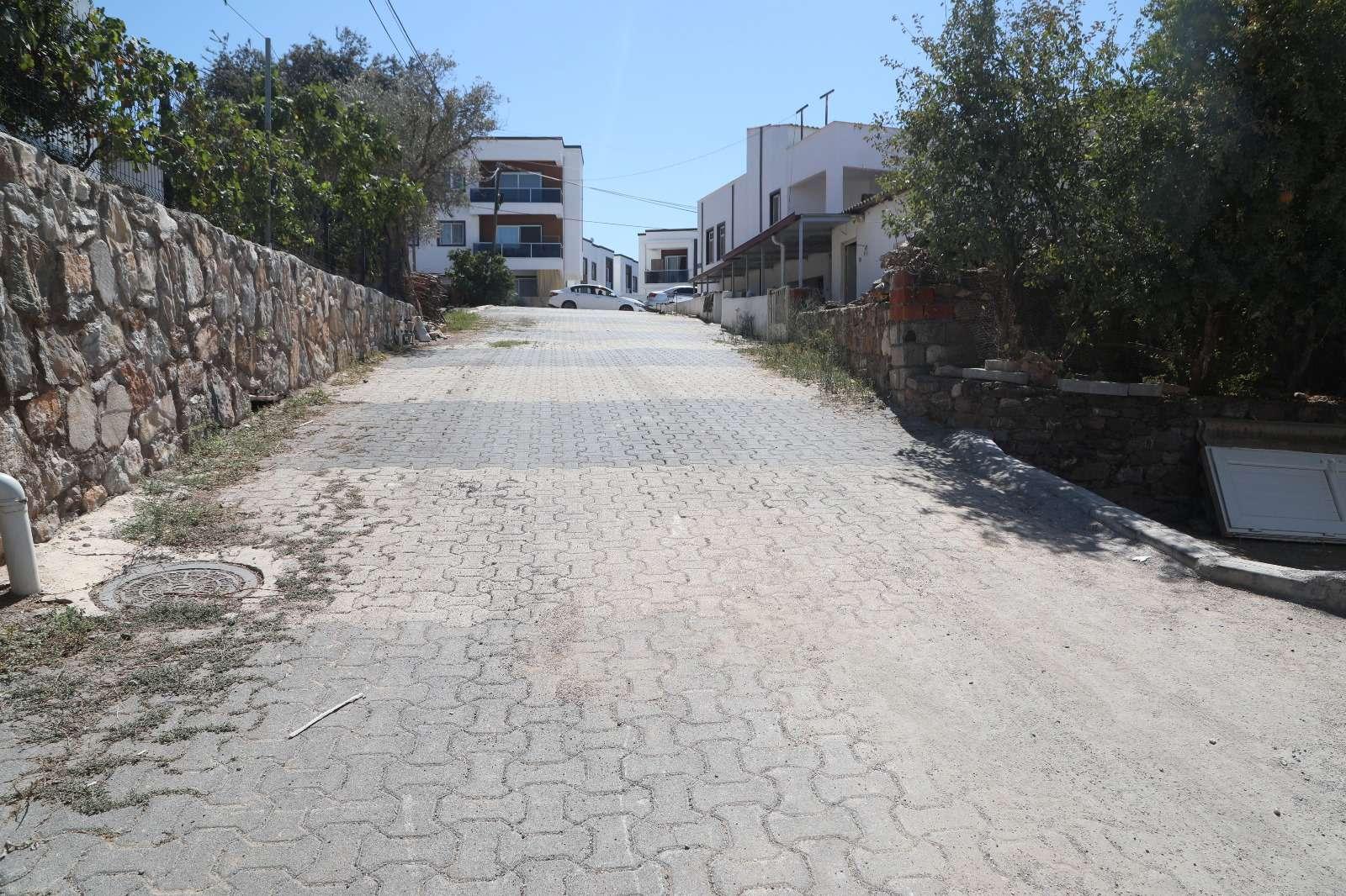 MUMCULAR MAHALLESİ 8287 SOKAK'TA PARKE DÖŞEME ÇALIŞMALARINI TAMAMLADI