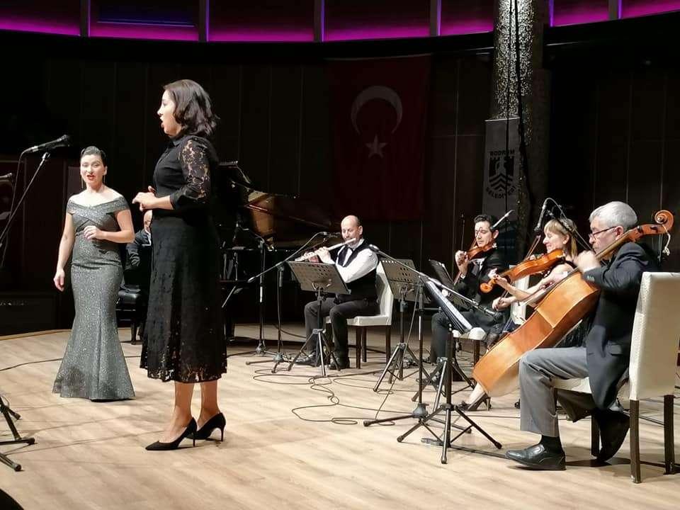 KÖKLÜKUYU PİYANOLU KUARTET KOROSU İLE YENİ YIL KONSERİ DÜZENLEDİK