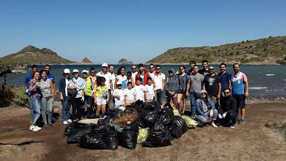 BODRUM KOYLARINDA ULUSLARARASI KIIYI TEMİZLEME ETKİNLİĞİ DÜZENLENDİ