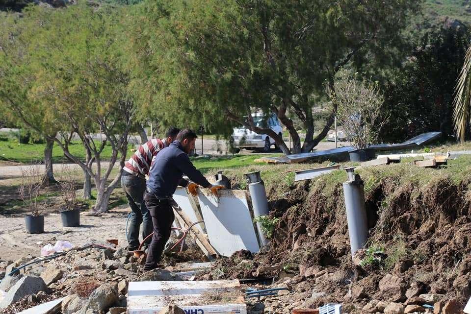 KÜDÜR YARIMADASINDAN KAÇAK YAPILARI KALDIRDIK