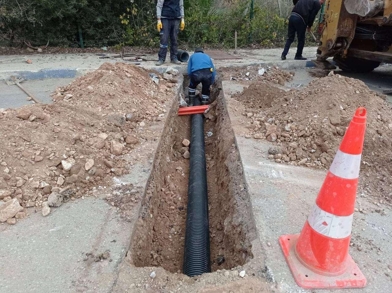 DRENAJ VE BORU HATTI ÇALIŞMASI YAPILDI