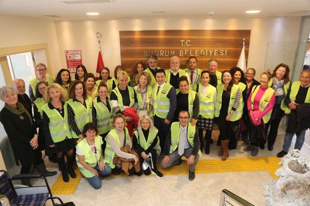 HAYVANLARIN YAŞAM HAKKI İÇİN MAHALLE GÖNÜLÜLERİ PROJESİ BAŞLATILDI