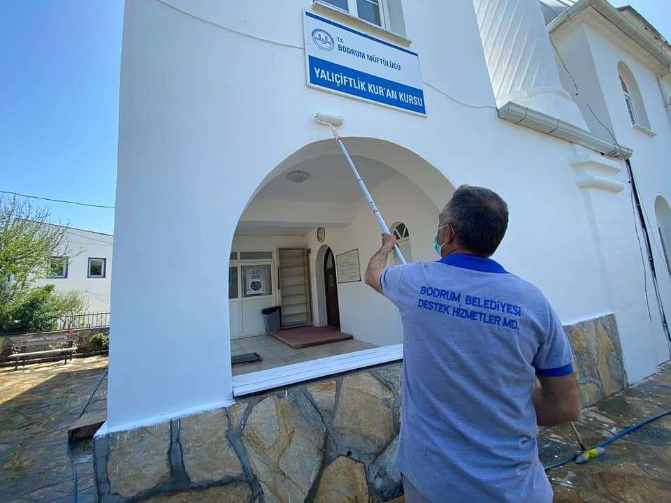 CAMİLERDE BAKIM, ONARIM VE DEZENFEKTE ÇALIŞMALARI YAPILDI