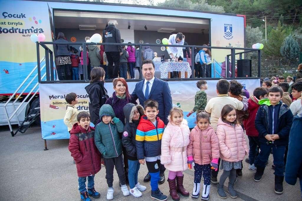 CURIOUS CHILDREN SCIENCE BUS PROJECT