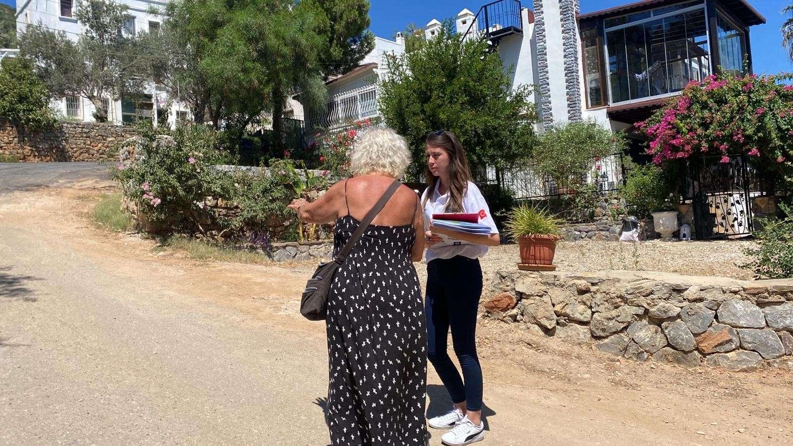 FIELD SOLUTION TEAM VISITS TORBA SHOPKEEPERS