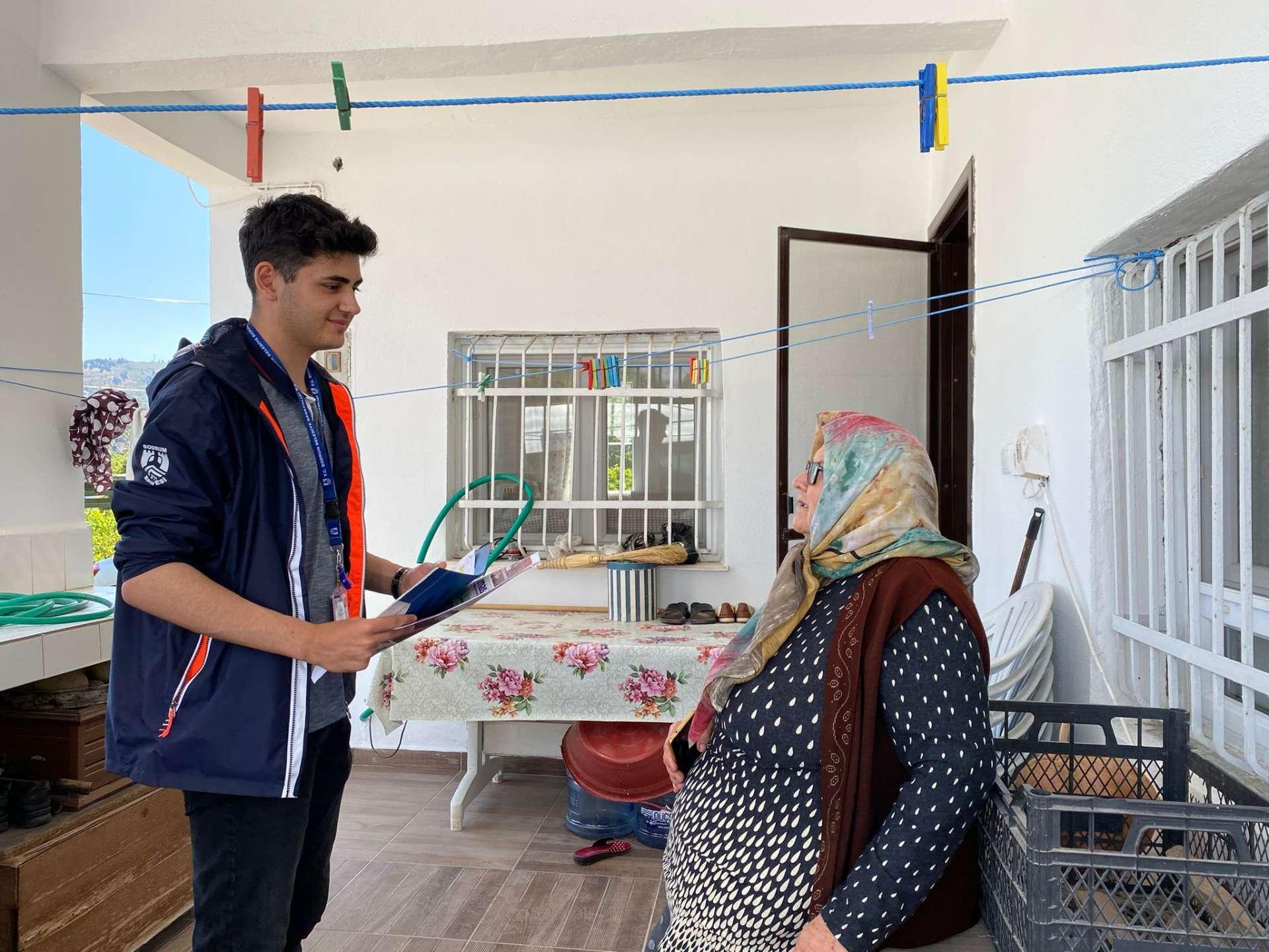 FIELD SOLUTION TEAMS VISIT RESIDENTS AGED 65 & ABOVE IN TÜRKBÜKÜ & GÖLKÖY NEIGHBORHOODS
