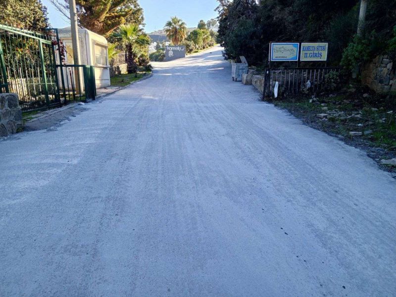 KOYUNBABA MAHALLESİ İSTİKLAL CADDESİ'NDE BETON YOL DÖKÜM ÇALIŞMALARIMIZ TAMAMLANDI