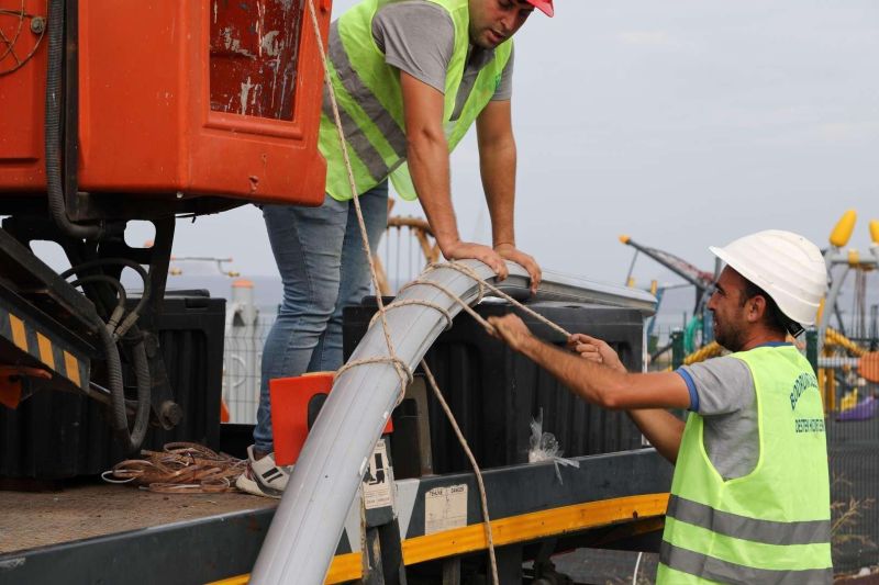 TURGUTREİS KIYI ŞERİDİNDEKİ AYDINLATMA ÇALIŞMALARIMIZ DEVAM EDİYOR