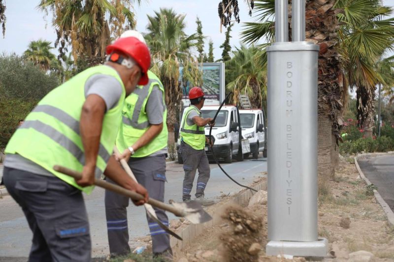 TURGUTREİS KIYI ŞERİDİNDEKİ AYDINLATMA ÇALIŞMALARIMIZ DEVAM EDİYOR