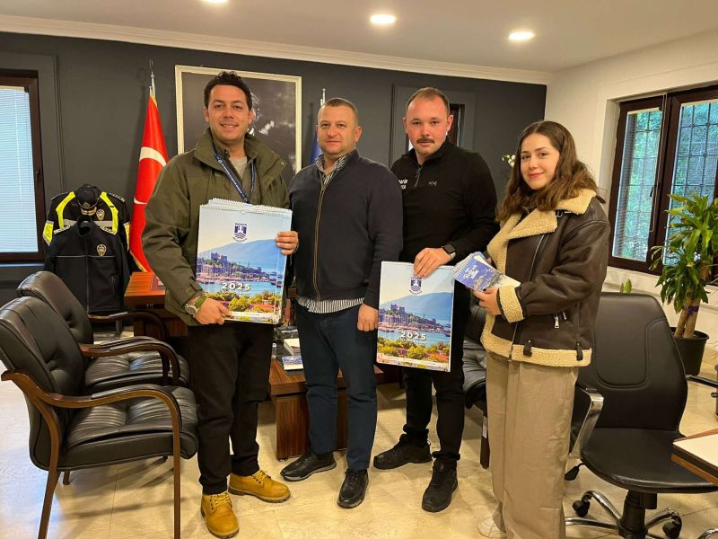 SAHA ÇÖZÜM VE KOORDİNASYON EKİBİMİZ 2025 YILI TAKVİMİ DAĞITIMINI GERÇEKLEŞTİRDİ.