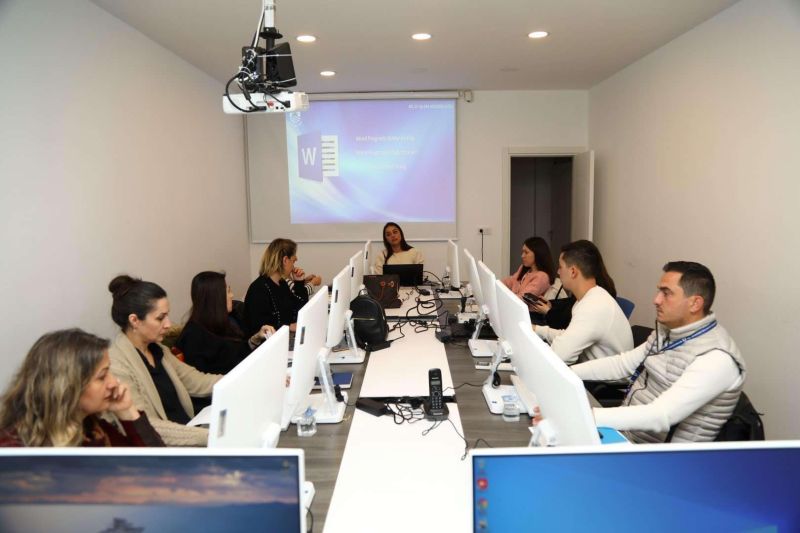 BELEDİYE PERSONELİNE BİLGİSAYAR PROGRAMI EĞİTİMİ VERDİK
