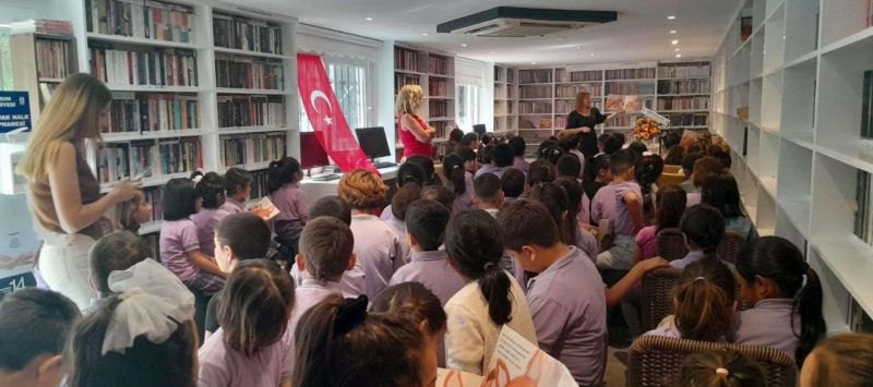 BODRUM'DA MİNİK OKURLAR YAZARLARLA BULUŞTU