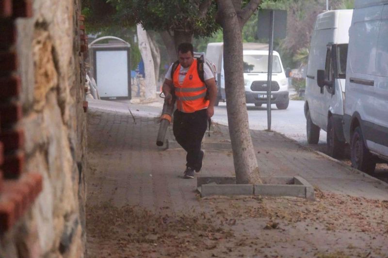 56 MAHALLEDE KOORDİNELİ TEMİZLİK VE BAKIM ÇALIŞMASI GERÇEKLEŞTİRİLDİ