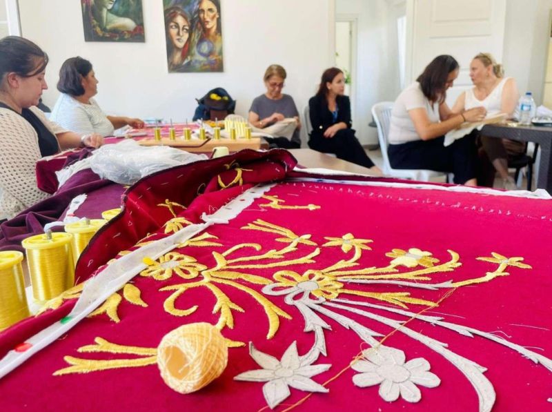 ÇİFTLİK KADIN YAŞAM MERKEZİ’NDE GELENEKSEL SANATLAR