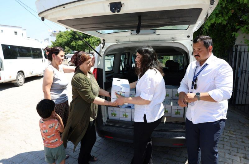 HALK SÜT PROJESİ KAPSAMINDA SÜT DAĞITIMI GERÇEKLEŞTİRDİK