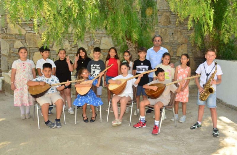 “HİKAYELER VE RESİMLERLE BODRUM TARİHİ” SERGİSİ VE YIL SONU ŞENLİĞİ GERÇEKLEŞTİRİLDİ