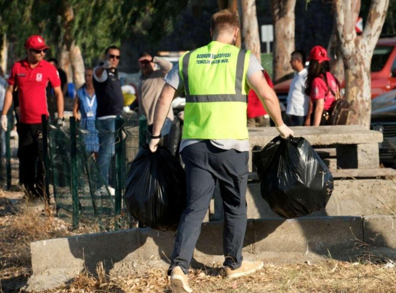 MÜSKEBİ’DE KAPSAMLI TEMİZLİK ÇALIŞMASI YAPILDI