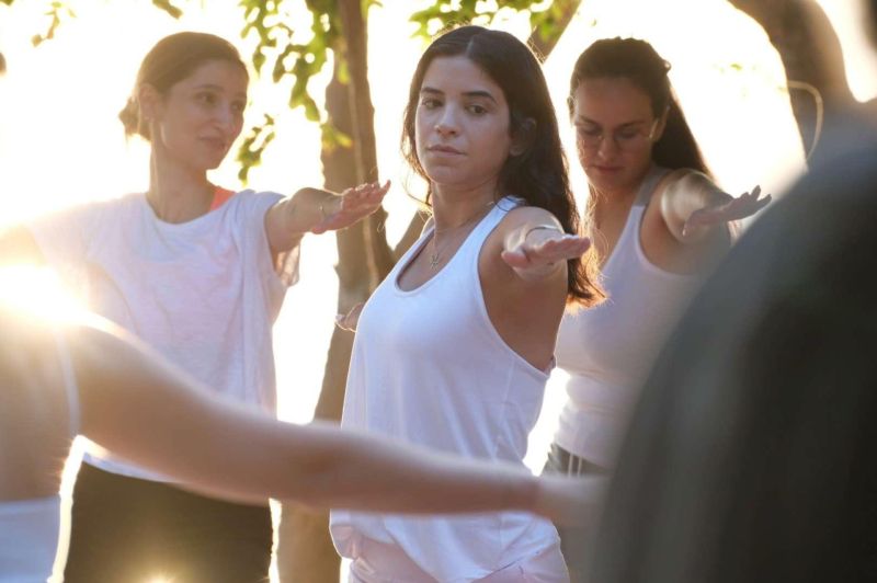 AÇIK HAVA YOGA GÜNLERİNİN İKİNCİSİ TURGUTREİS'TE GERÇEKLEŞTİRİLDİ