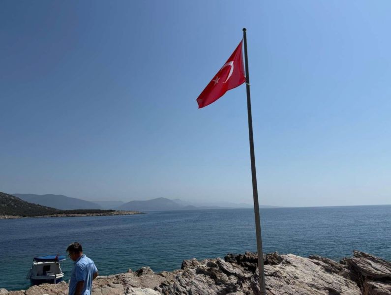 BAYRAK YENİLEME ÇALIŞMALARI GERÇEKLEŞTİRDİK