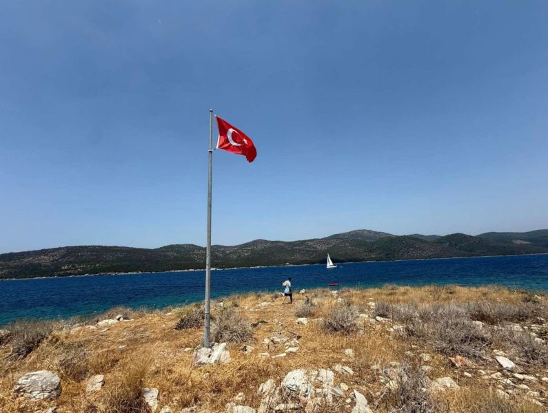 BAYRAK YENİLEME ÇALIŞMALARI GERÇEKLEŞTİRDİK